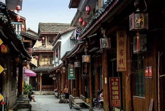 她的脸啊，我真的给跪了……